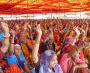 The Politics of Big Capital and the Poor in Narmada Valley